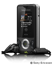 Die Headsets des W205 gehen f&uuml;r diese Preisklasse voll in Ordnung